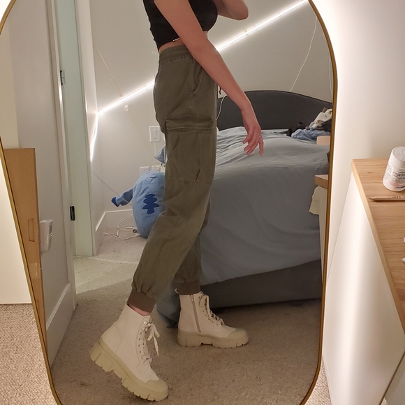 Streetwear Society Cargo Joggers - Picture 2 of 4